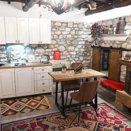 Kokoshi, An Extraordinary Experience. *