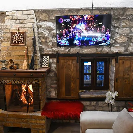 Kokoshi, An Extraordinary Experience. Villa