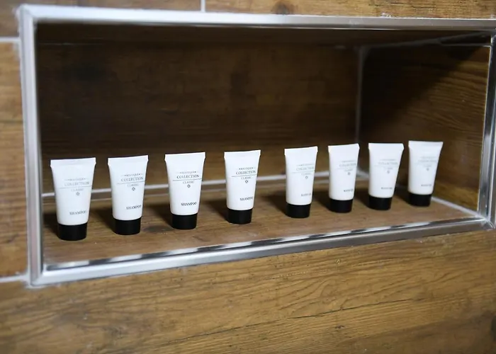 Kokoshi, An Extraordinary Experience. * Berat