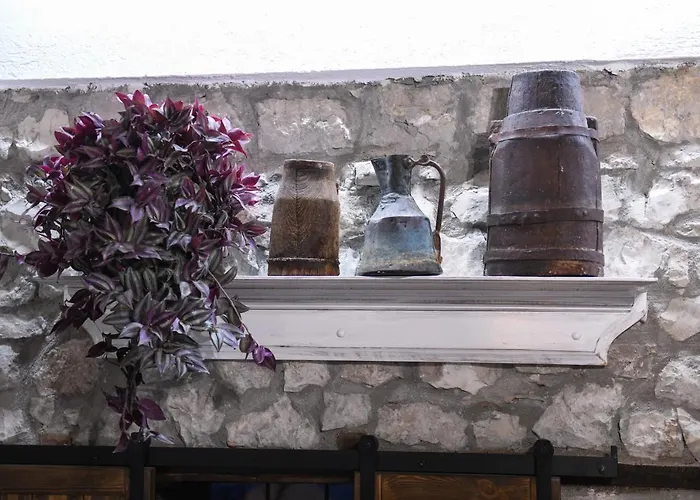 Kokoshi, An Extraordinary Experience. Villa