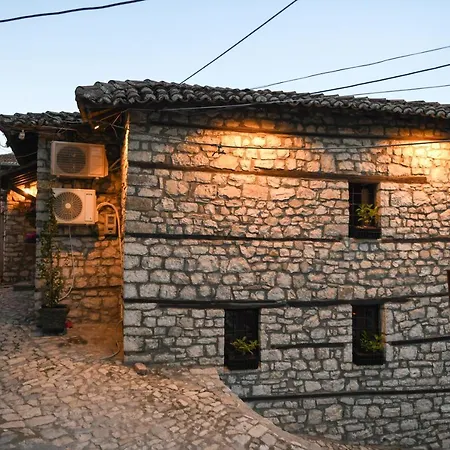 Kokoshi, An Extraordinary Experience. *