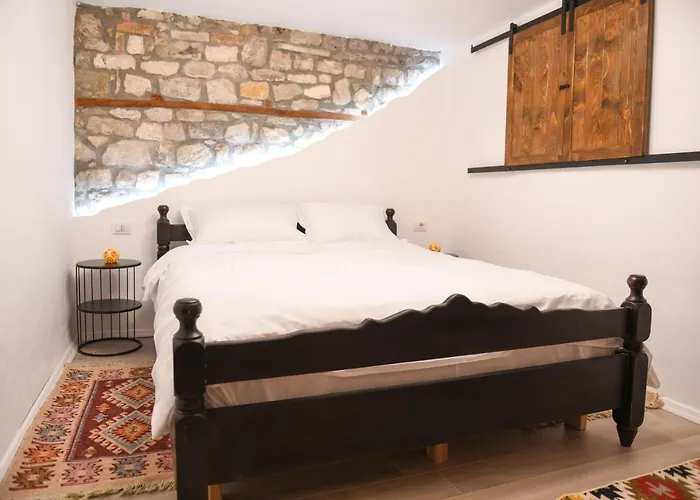 Kokoshi, An Extraordinary Experience. Villa