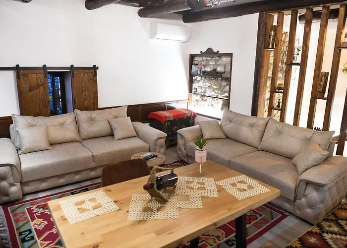 Kokoshi, An Extraordinary Experience. Berat